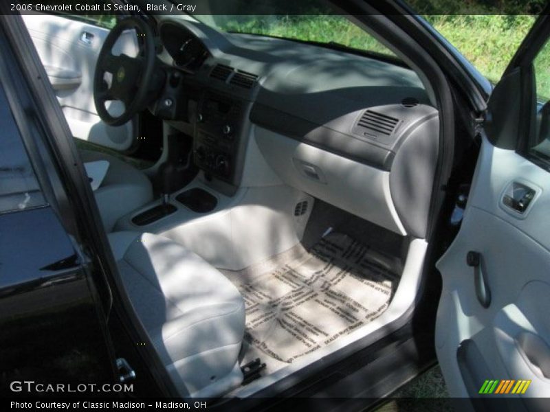 Black / Gray 2006 Chevrolet Cobalt LS Sedan