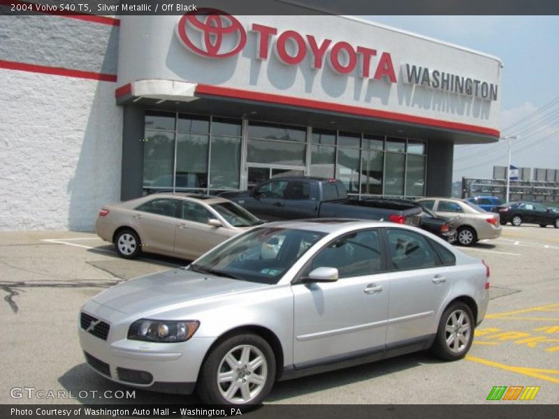 Silver Metallic / Off Black 2004 Volvo S40 T5