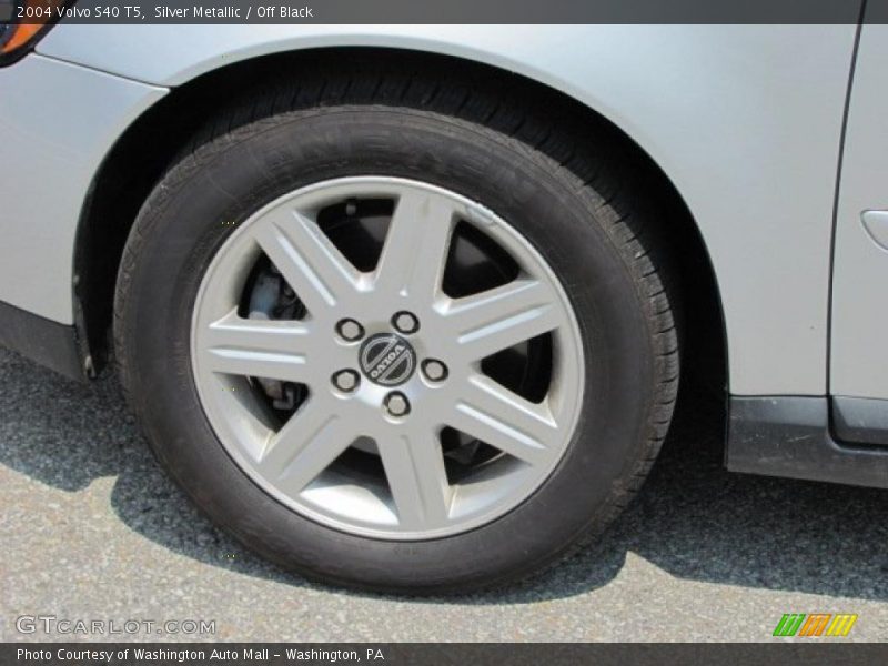 Silver Metallic / Off Black 2004 Volvo S40 T5