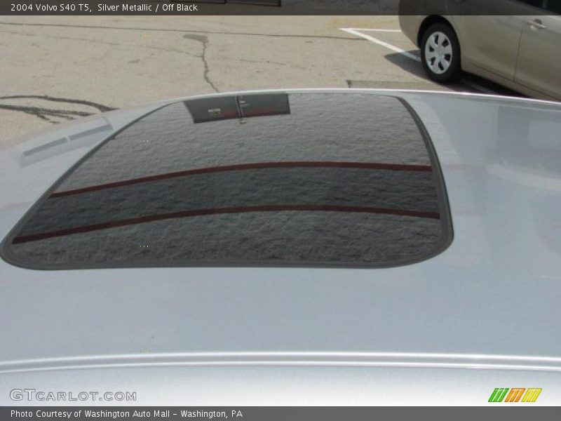 Silver Metallic / Off Black 2004 Volvo S40 T5
