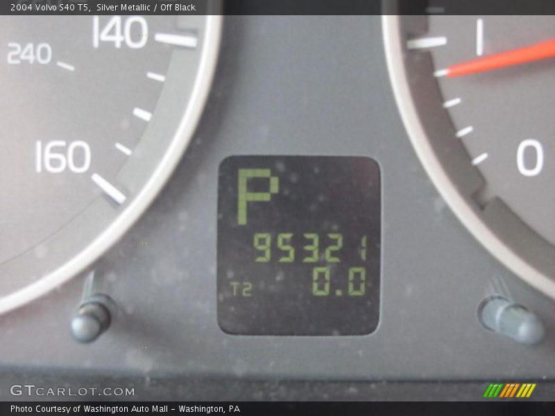 Silver Metallic / Off Black 2004 Volvo S40 T5