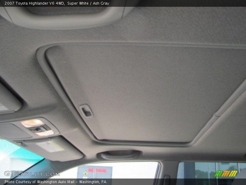 Super White / Ash Gray 2007 Toyota Highlander V6 4WD