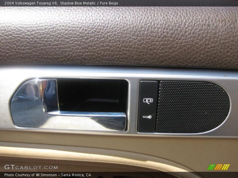 Shadow Blue Metallic / Pure Beige 2004 Volkswagen Touareg V8