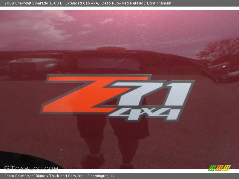 Deep Ruby Red Metallic / Light Titanium 2009 Chevrolet Silverado 1500 LT Extended Cab 4x4