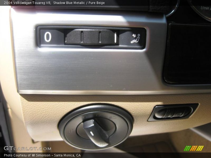 Shadow Blue Metallic / Pure Beige 2004 Volkswagen Touareg V8