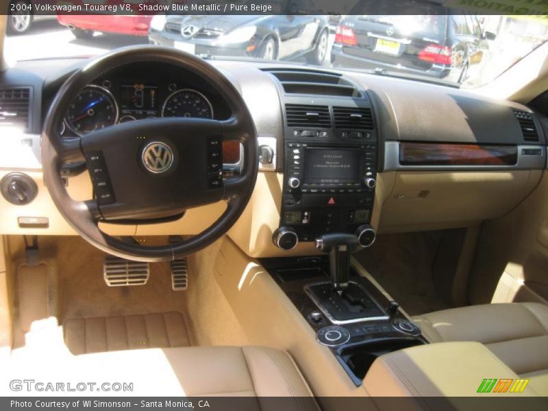 Shadow Blue Metallic / Pure Beige 2004 Volkswagen Touareg V8