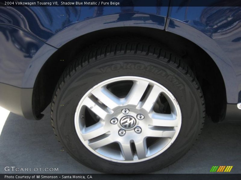 Shadow Blue Metallic / Pure Beige 2004 Volkswagen Touareg V8