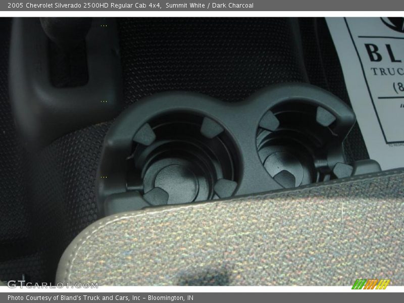 Summit White / Dark Charcoal 2005 Chevrolet Silverado 2500HD Regular Cab 4x4