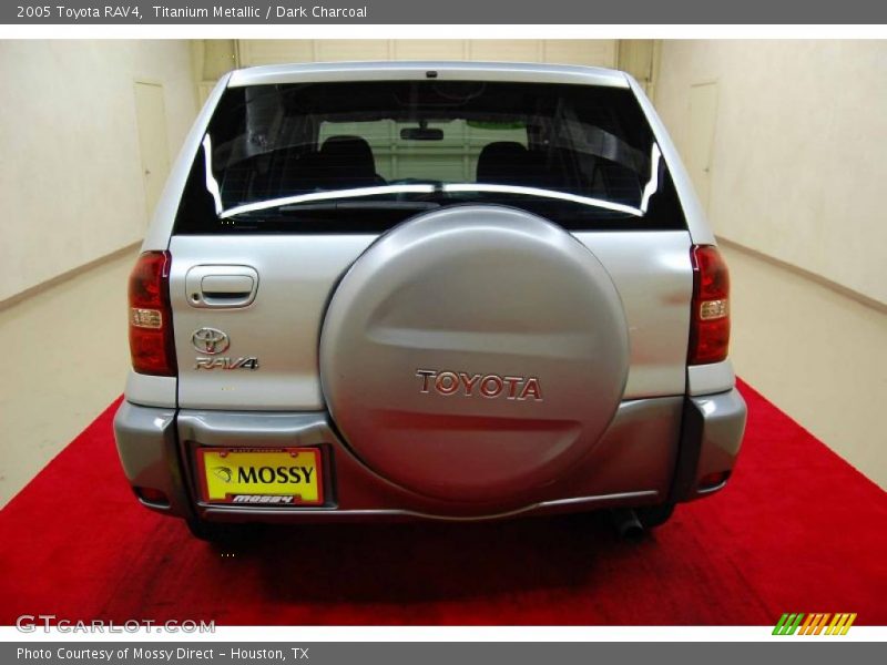 Titanium Metallic / Dark Charcoal 2005 Toyota RAV4