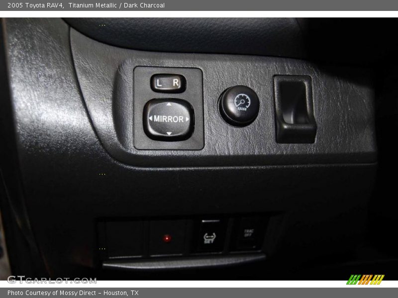 Titanium Metallic / Dark Charcoal 2005 Toyota RAV4