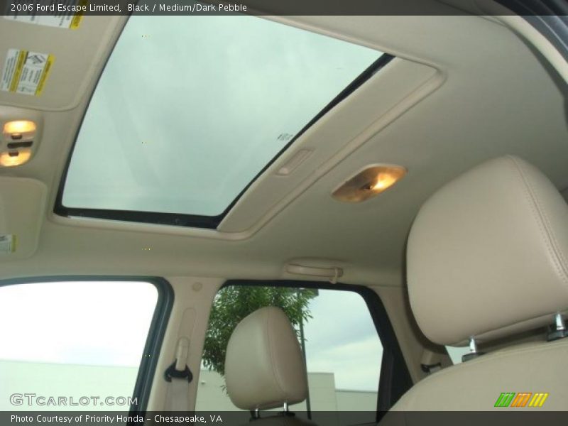Black / Medium/Dark Pebble 2006 Ford Escape Limited