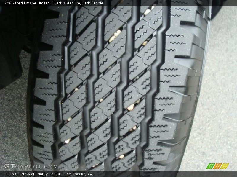 Black / Medium/Dark Pebble 2006 Ford Escape Limited