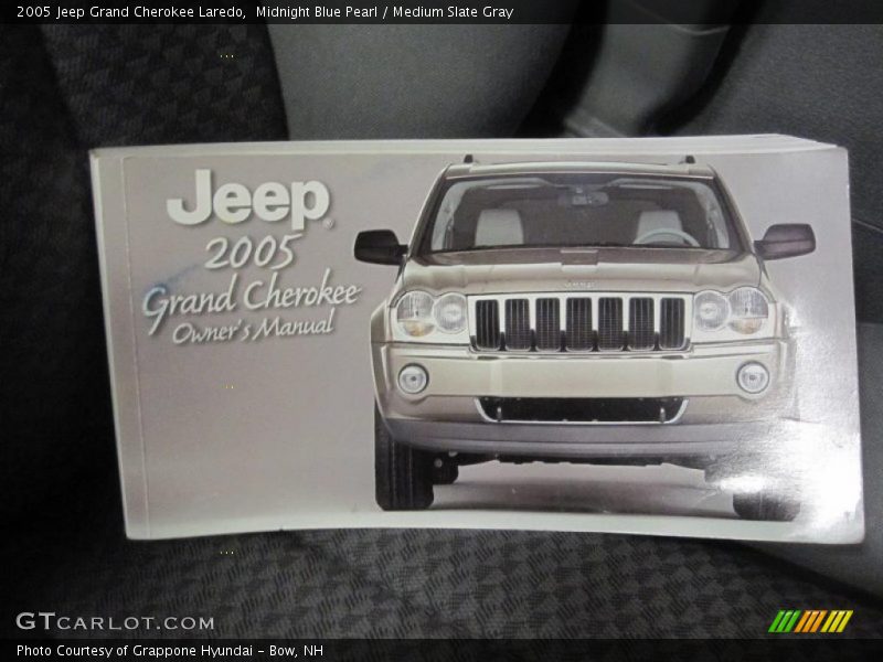 Midnight Blue Pearl / Medium Slate Gray 2005 Jeep Grand Cherokee Laredo