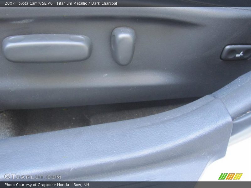 Titanium Metallic / Dark Charcoal 2007 Toyota Camry SE V6