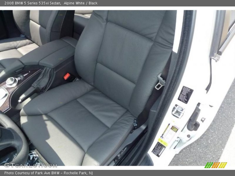 Alpine White / Black 2008 BMW 5 Series 535xi Sedan
