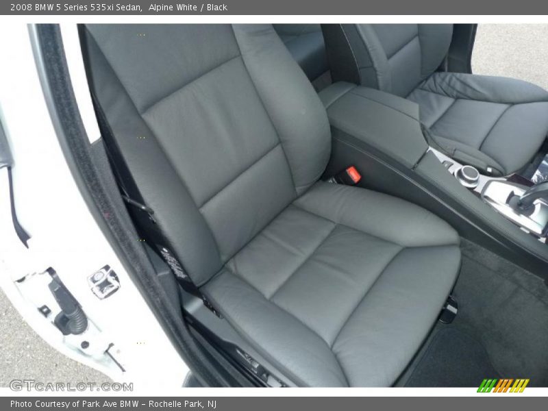 Alpine White / Black 2008 BMW 5 Series 535xi Sedan