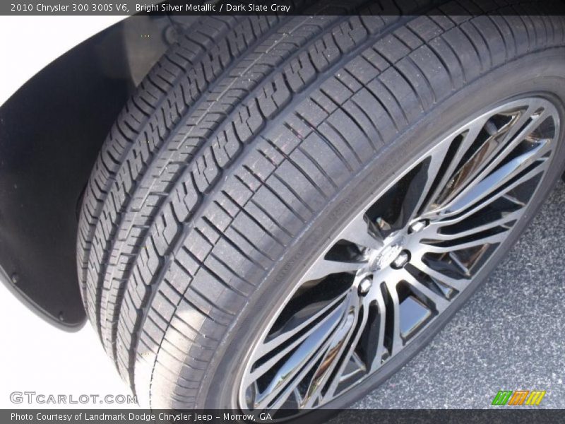 Bright Silver Metallic / Dark Slate Gray 2010 Chrysler 300 300S V6