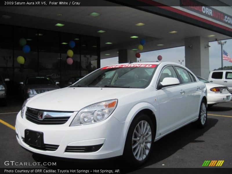 Polar White / Gray 2009 Saturn Aura XR V6