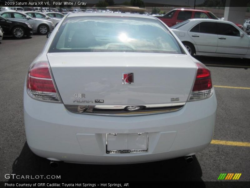 Polar White / Gray 2009 Saturn Aura XR V6