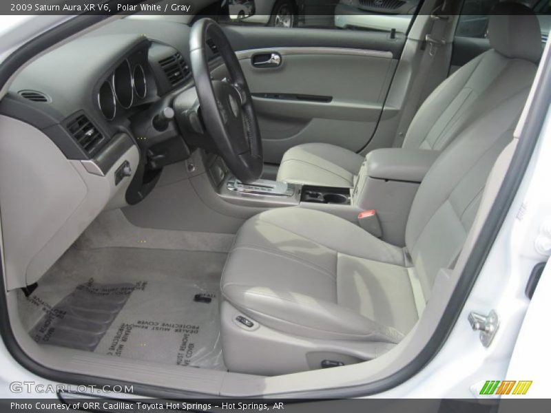 Polar White / Gray 2009 Saturn Aura XR V6