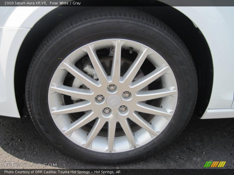 Polar White / Gray 2009 Saturn Aura XR V6