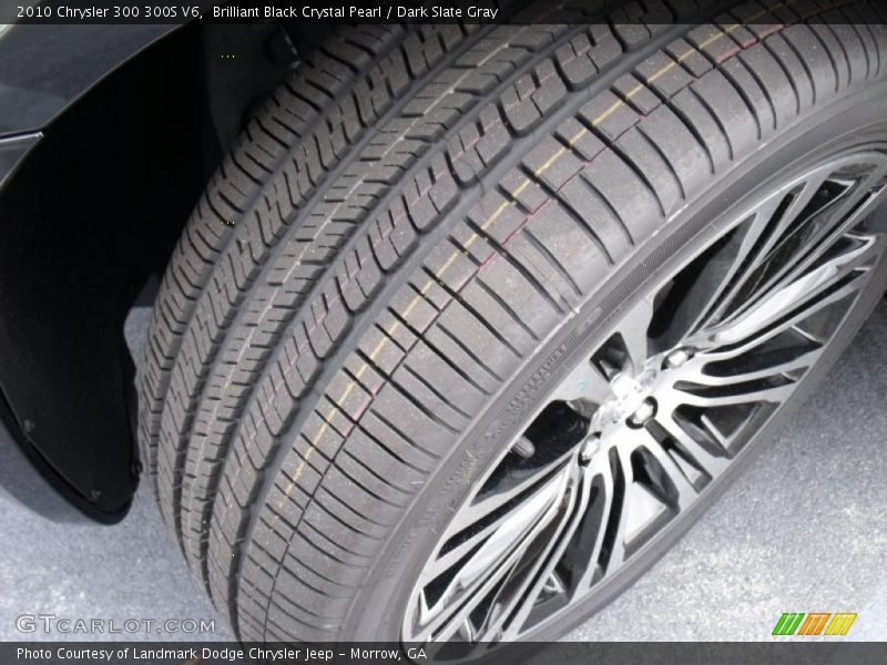 Brilliant Black Crystal Pearl / Dark Slate Gray 2010 Chrysler 300 300S V6
