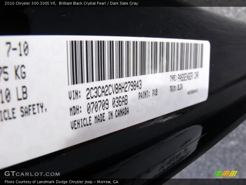 Brilliant Black Crystal Pearl / Dark Slate Gray 2010 Chrysler 300 300S V6
