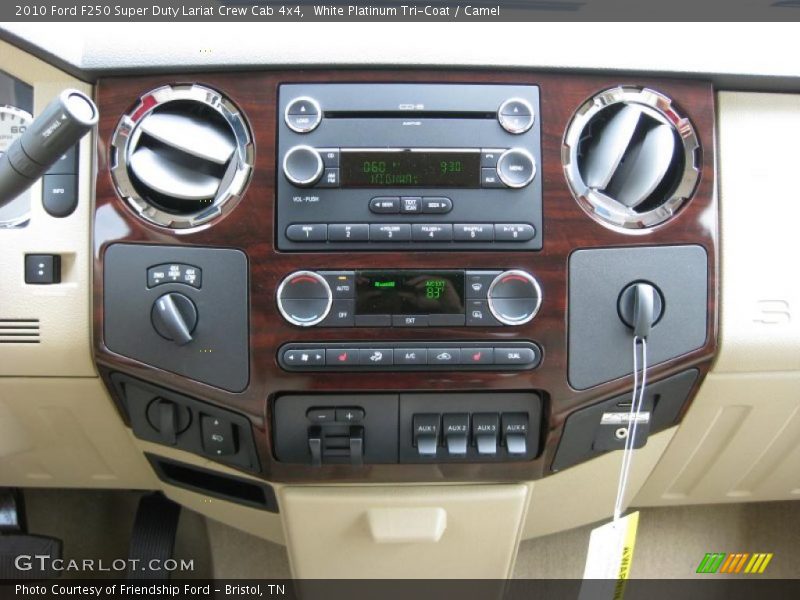 White Platinum Tri-Coat / Camel 2010 Ford F250 Super Duty Lariat Crew Cab 4x4