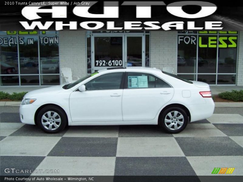 Super White / Ash Gray 2010 Toyota Camry LE