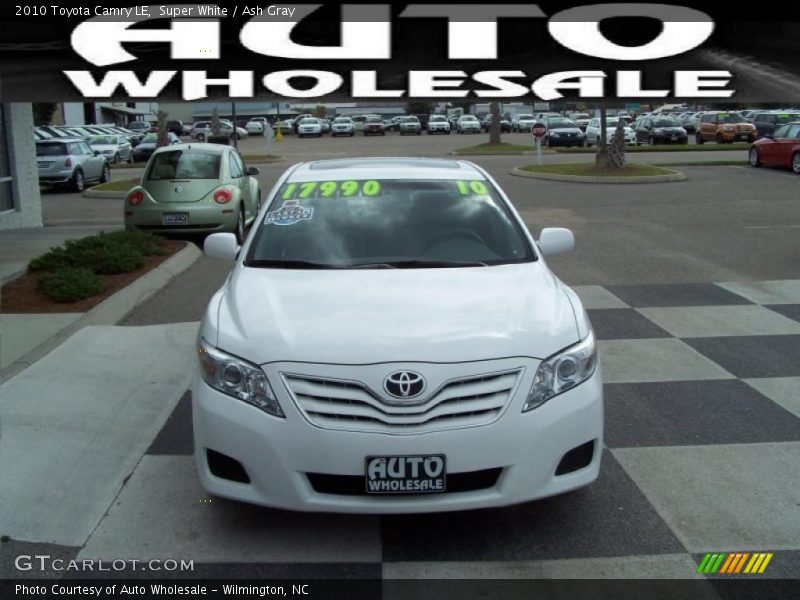 Super White / Ash Gray 2010 Toyota Camry LE