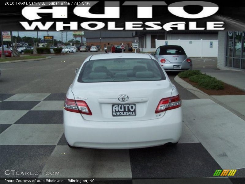 Super White / Ash Gray 2010 Toyota Camry LE
