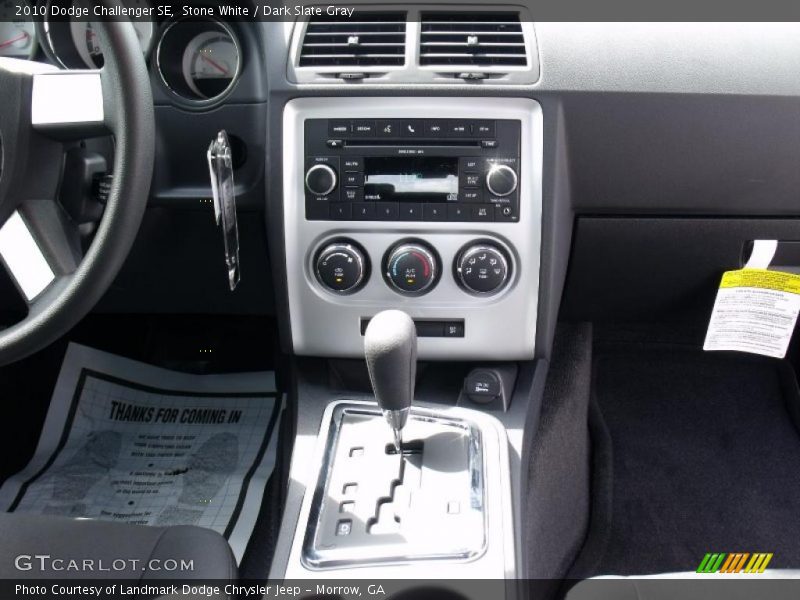 Stone White / Dark Slate Gray 2010 Dodge Challenger SE