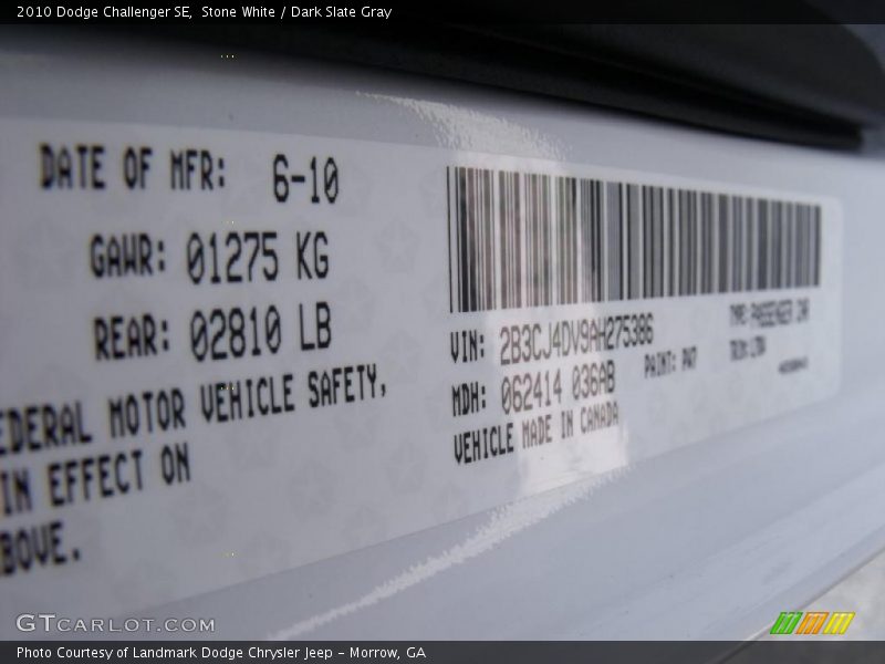Stone White / Dark Slate Gray 2010 Dodge Challenger SE