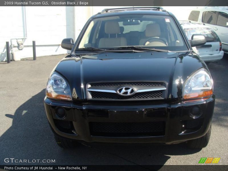 Obsidian Black / Beige 2009 Hyundai Tucson GLS