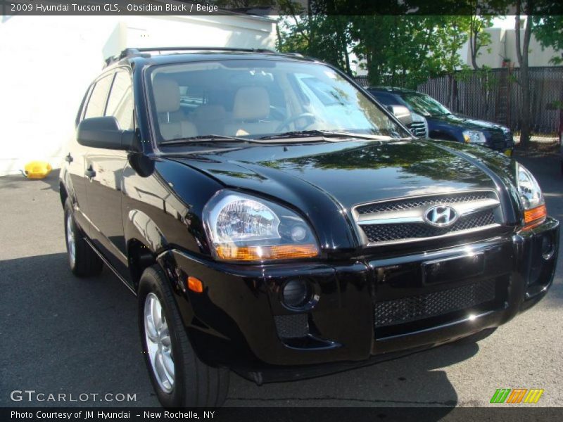 Obsidian Black / Beige 2009 Hyundai Tucson GLS