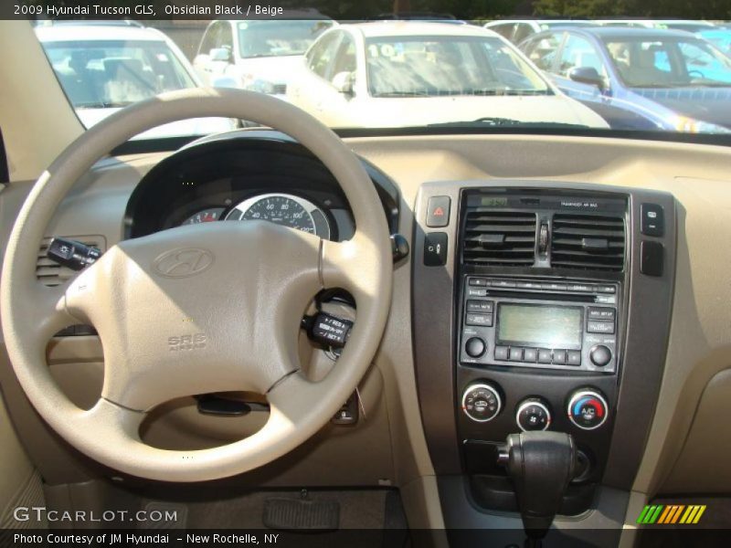 Obsidian Black / Beige 2009 Hyundai Tucson GLS