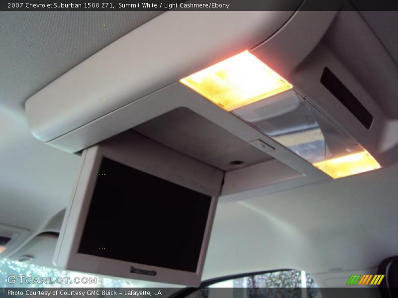 Summit White / Light Cashmere/Ebony 2007 Chevrolet Suburban 1500 Z71