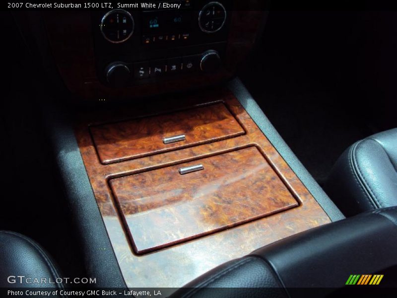 Summit White / Ebony 2007 Chevrolet Suburban 1500 LTZ