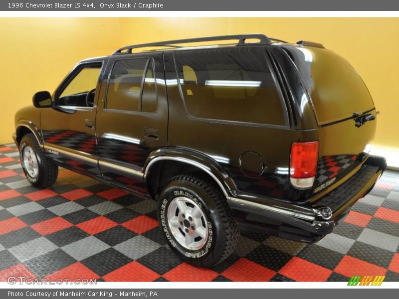 Onyx Black / Graphite 1996 Chevrolet Blazer LS 4x4