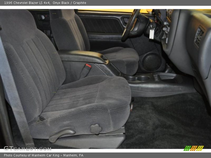 Onyx Black / Graphite 1996 Chevrolet Blazer LS 4x4