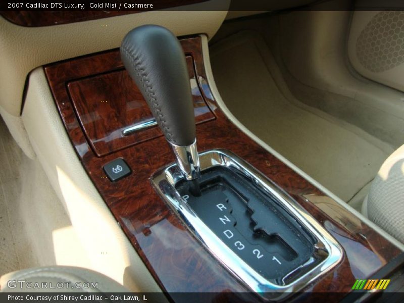 Gold Mist / Cashmere 2007 Cadillac DTS Luxury
