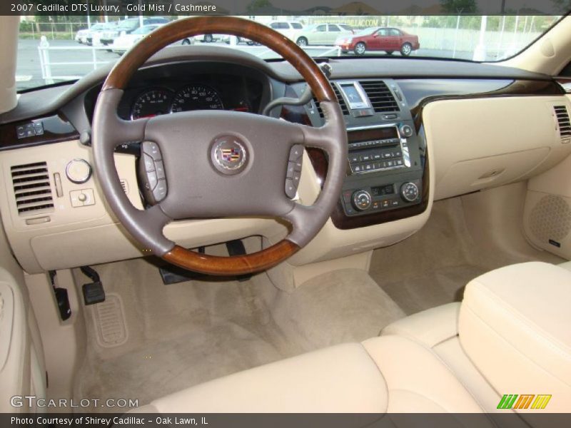 Gold Mist / Cashmere 2007 Cadillac DTS Luxury