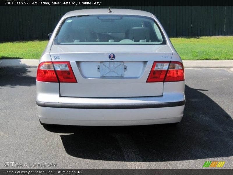 Silver Metallic / Granite Gray 2004 Saab 9-5 Arc Sedan
