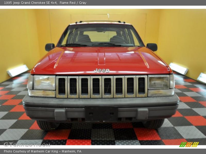 Flame Red / Gray 1995 Jeep Grand Cherokee SE 4x4