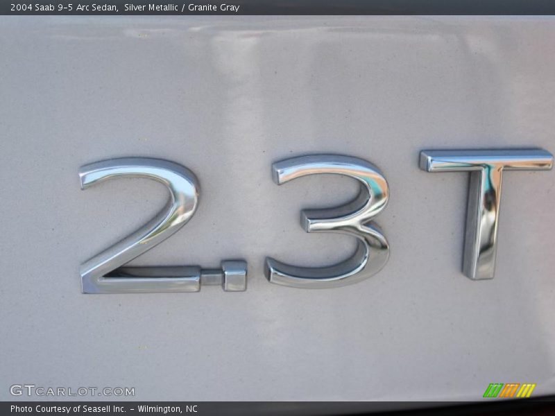Silver Metallic / Granite Gray 2004 Saab 9-5 Arc Sedan