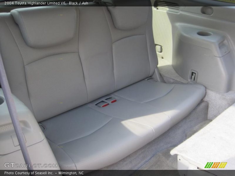 Black / Ash 2004 Toyota Highlander Limited V6
