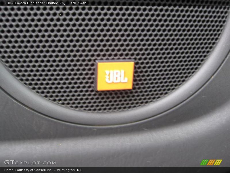 Black / Ash 2004 Toyota Highlander Limited V6