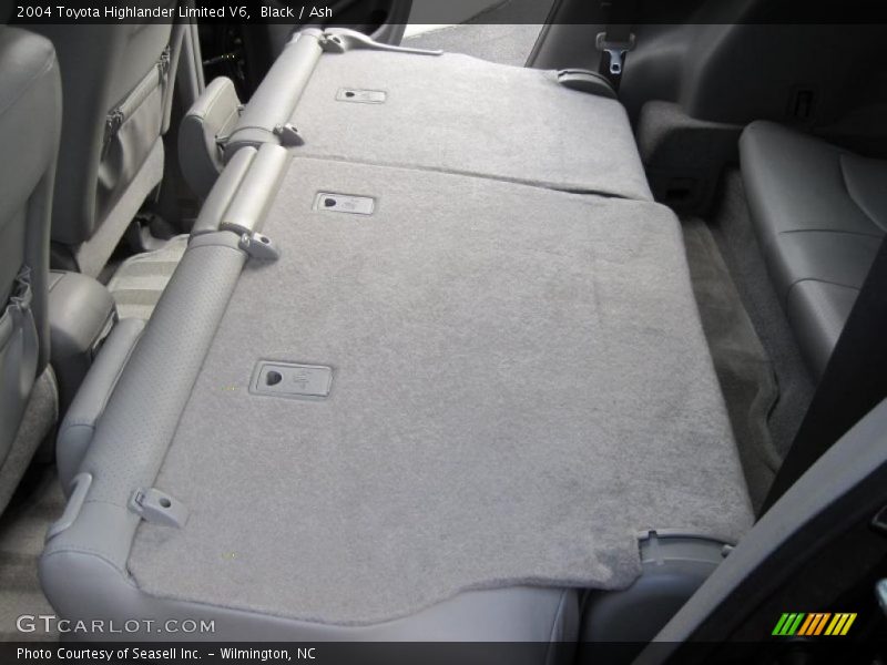 Black / Ash 2004 Toyota Highlander Limited V6
