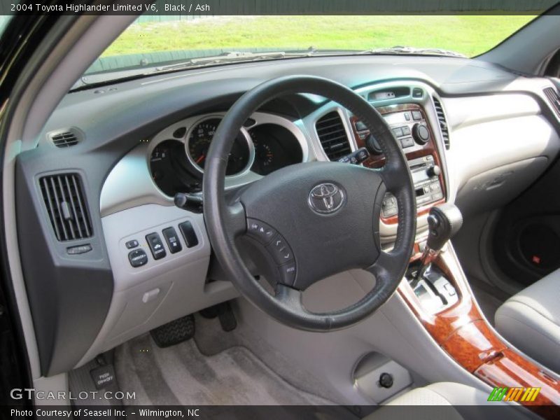 Black / Ash 2004 Toyota Highlander Limited V6