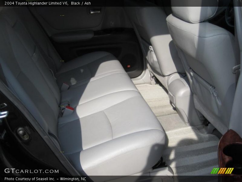 Black / Ash 2004 Toyota Highlander Limited V6